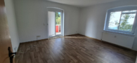 Wohnzimmer - Familienfreundliche 3-Raum-Wohnung mit Balkon