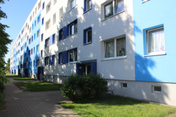 Familienfreundliche 4-Raum-Wohnung im ersten Obergeschoss!, 18273 Güstrow, Wohnung