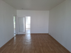 Wohnzimmer - Familienfreundliche 3-Raum-Wohnung mit Balkon