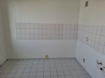 Familienfreundliche 3-Raum-Wohnung mit Balkon - Küche (10912)