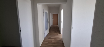 Familienfreundliche 4-Raum-Wohnung in der Parchimer Weststadt - Flur (12829)