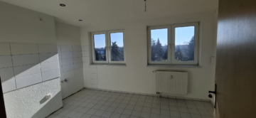 Familienfreundliche 4-Raum-Wohnung in ruhiger Stadtrandlage - Küche (12240)